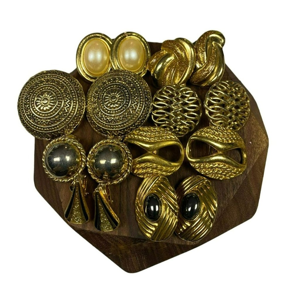 Lot of 8 Pair Vintage Gold tone Clip on Earrings Retro